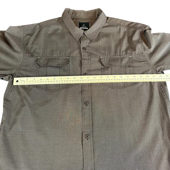 Prana Men Shirt Size XL Brown Micro Check Roll Tab Flap Pockets Button Up - Picture 10 of 10
